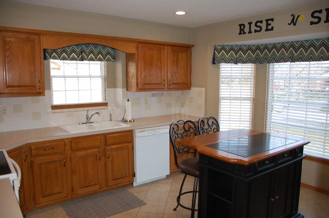 645 N Cedar Downs Cir, Wichita, KS 67235