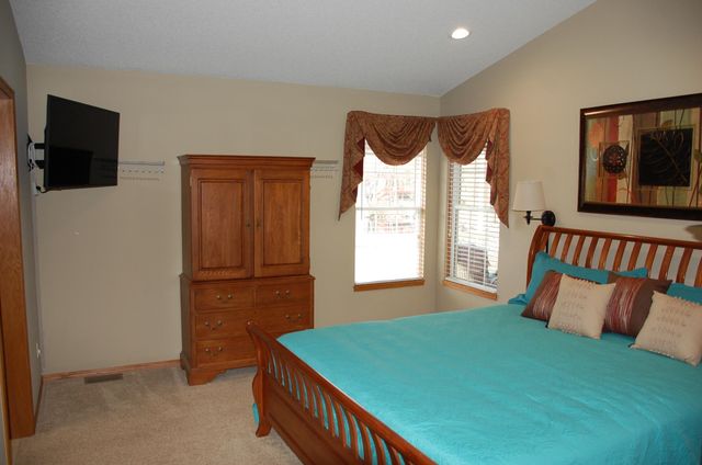 645 N Cedar Downs Cir, Wichita, KS 67235