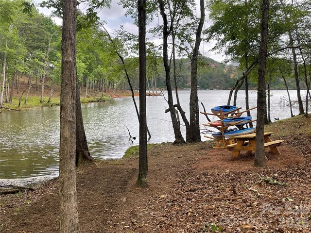 3318 Pyramid Peak Trail 212, Connelly Springs, NC 28612