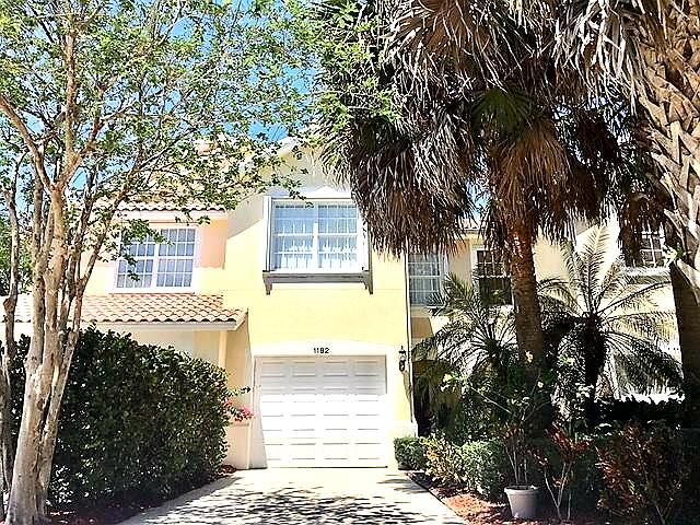 1182 Pinewood Lake Court 1182, Greenacres, FL 33415