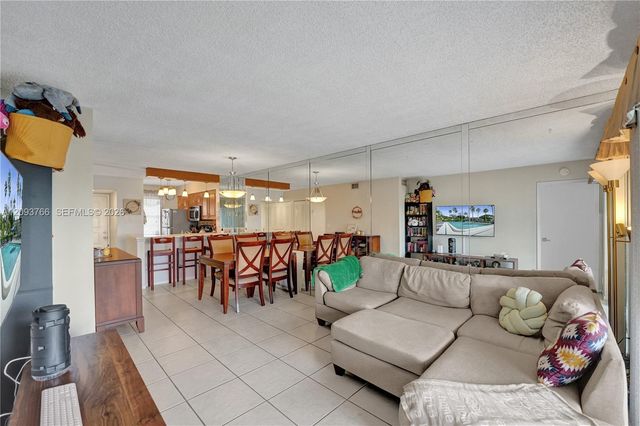 2226 N Cypress Bend Drive 408, Pompano Beach, FL 33069
