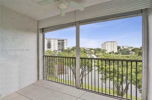 2226 N Cypress Bend Drive 408, Pompano Beach, FL 33069