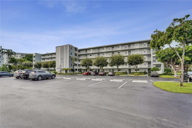 2226 N Cypress Bend Drive 408, Pompano Beach, FL 33069