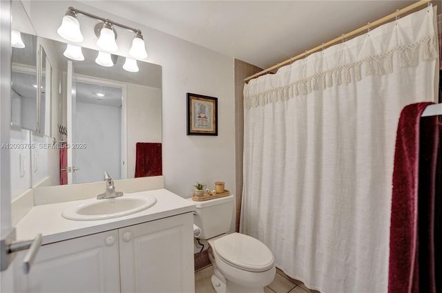 2226 N Cypress Bend Drive 408, Pompano Beach, FL 33069