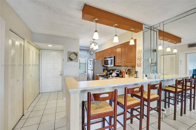 2226 N Cypress Bend Drive 408, Pompano Beach, FL 33069
