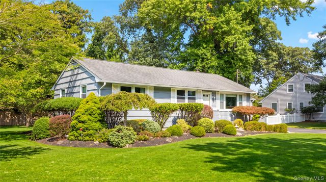 80 Evergreen Lane, East Patchogue, NY 11772