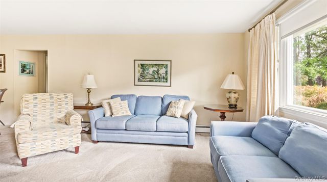 80 Evergreen Lane, East Patchogue, NY 11772
