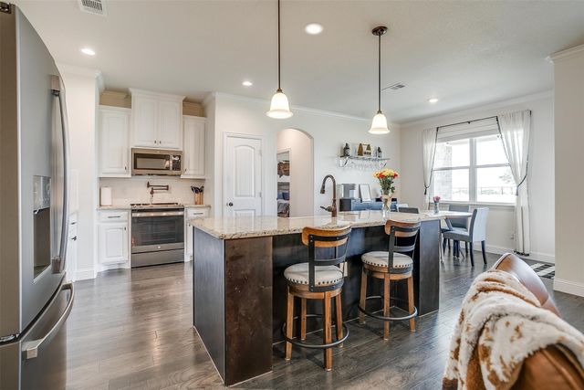 340 Sanger Drive, Springtown, TX 76082