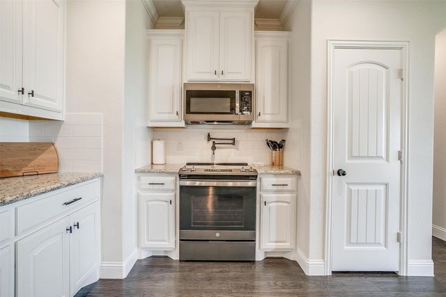 340 Sanger Drive, Springtown, TX 76082