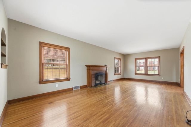 260 S Dellrose Ave, Wichita, KS 67218