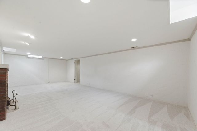 260 S Dellrose Ave, Wichita, KS 67218