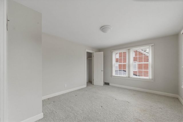 260 S Dellrose Ave, Wichita, KS 67218