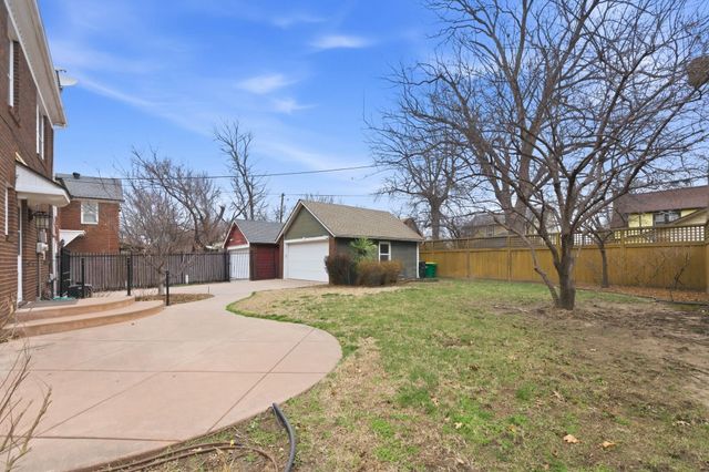 260 S Dellrose Ave, Wichita, KS 67218