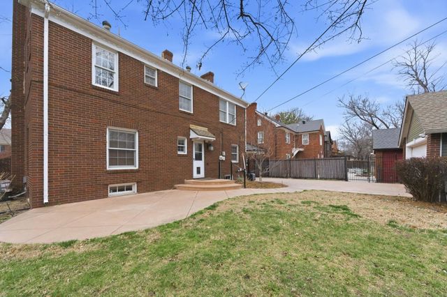 260 S Dellrose Ave, Wichita, KS 67218