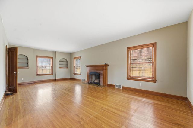 260 S Dellrose Ave, Wichita, KS 67218