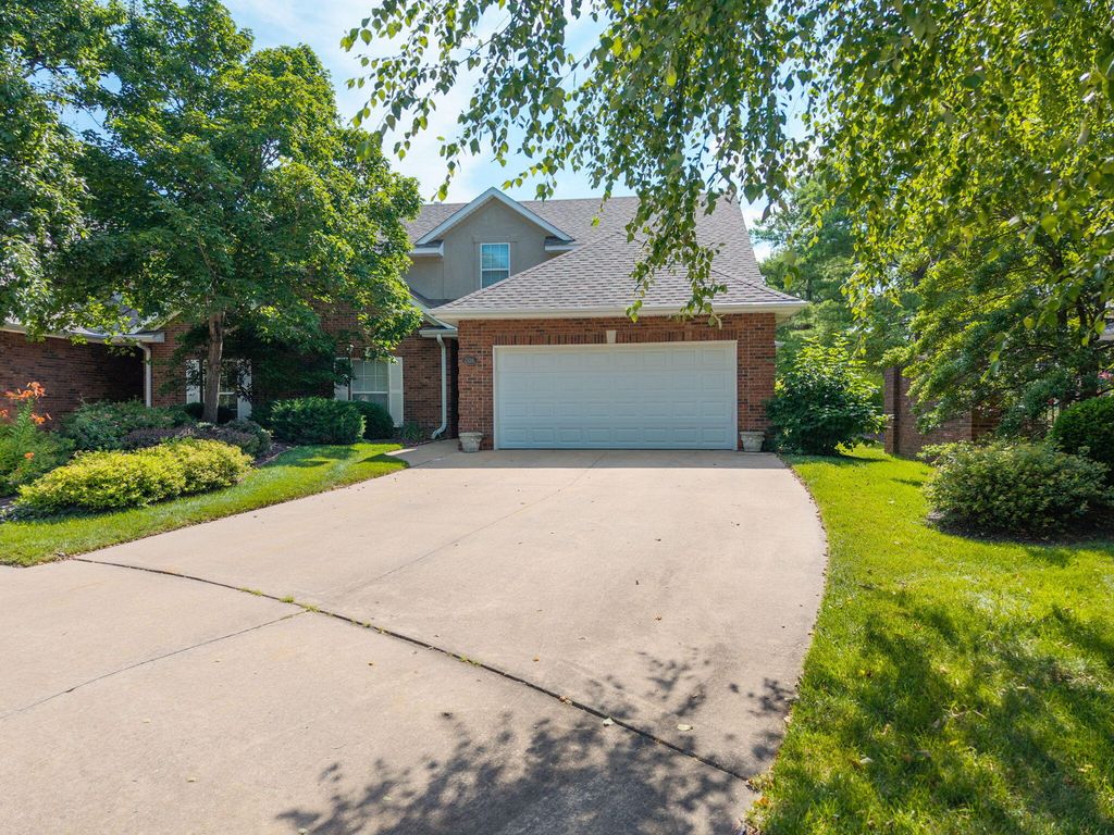 206 BLUE SKY CT, Columbia, MO 65203