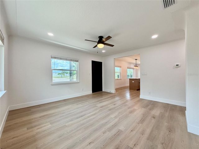 2844 30TH AVENUE N, St Petersburg, FL 33713