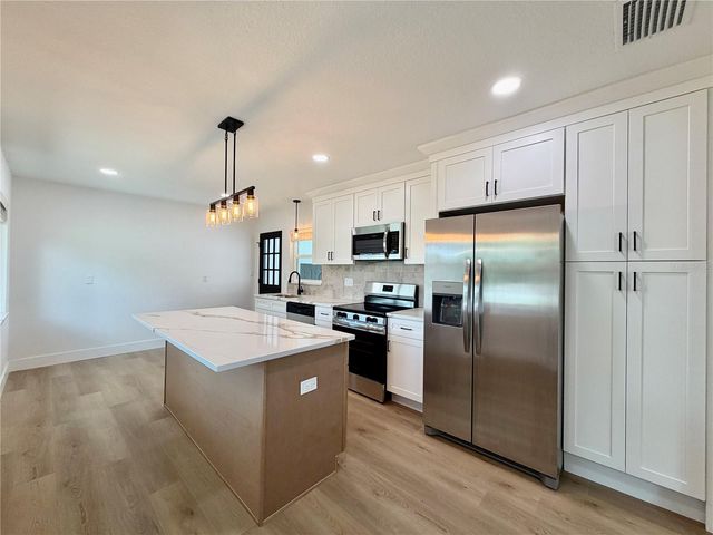 2844 30TH AVENUE N, St Petersburg, FL 33713