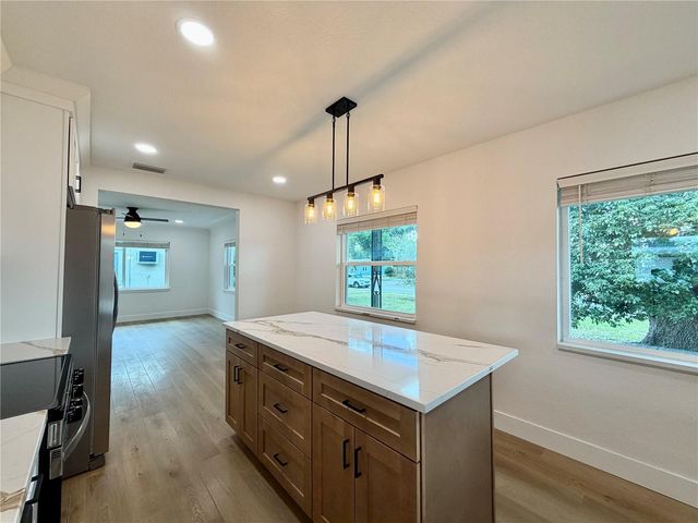 2844 30TH AVENUE N, St Petersburg, FL 33713