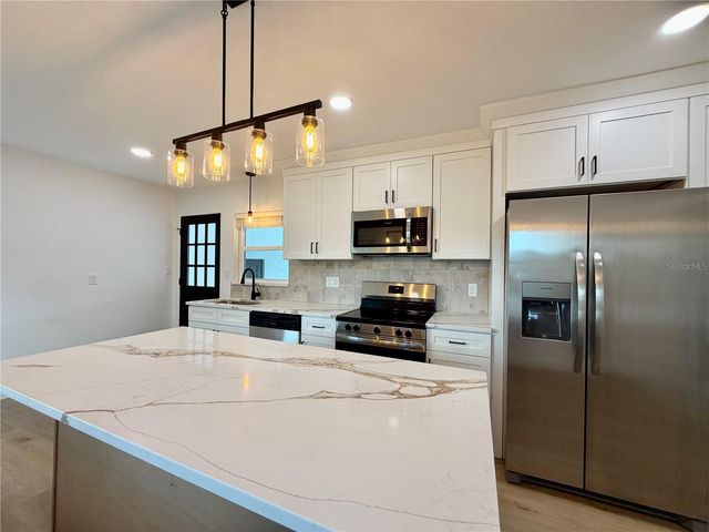 2844 30TH AVENUE N, St Petersburg, FL 33713