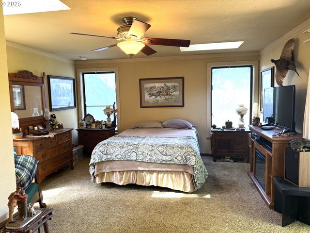 5290 HERMAN CAPE Rd, Florence, OR 97439