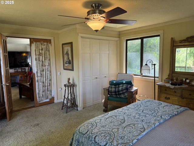 5290 HERMAN CAPE Rd, Florence, OR 97439