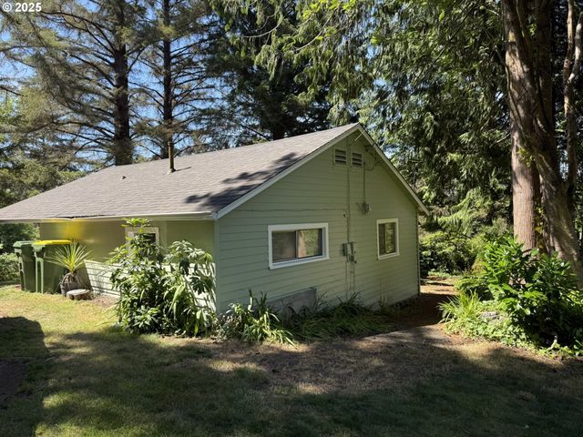 5290 HERMAN CAPE Rd, Florence, OR 97439