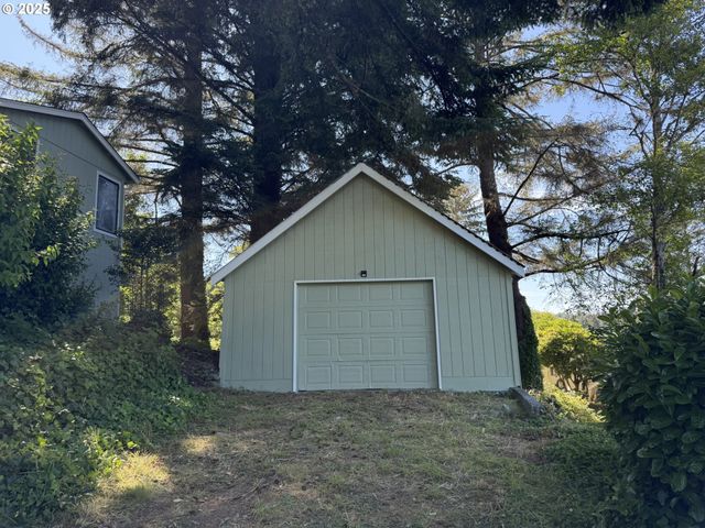 5290 HERMAN CAPE Rd, Florence, OR 97439