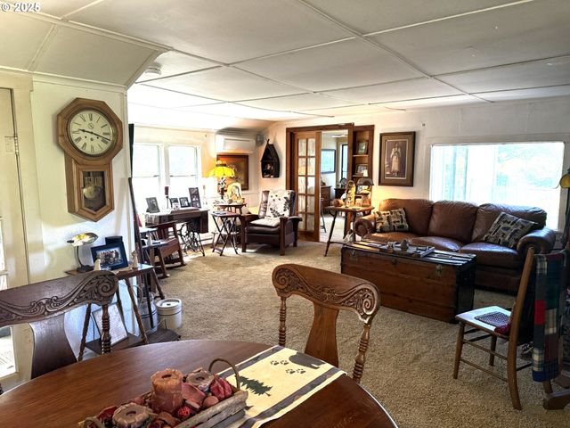 5290 HERMAN CAPE Rd, Florence, OR 97439
