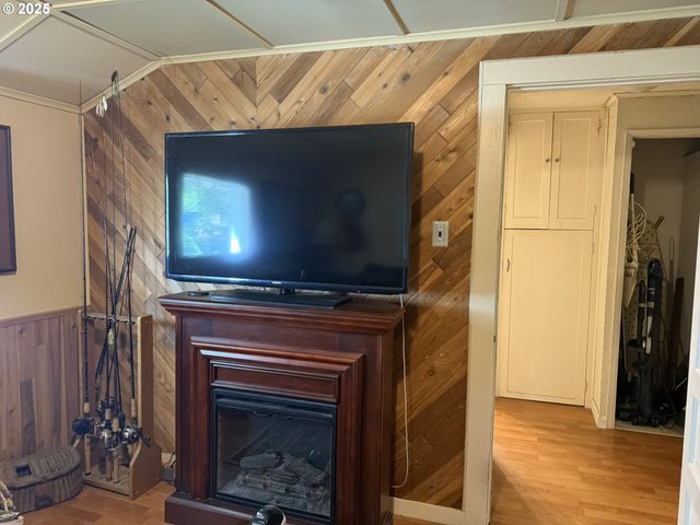 5290 HERMAN CAPE Rd, Florence, OR 97439