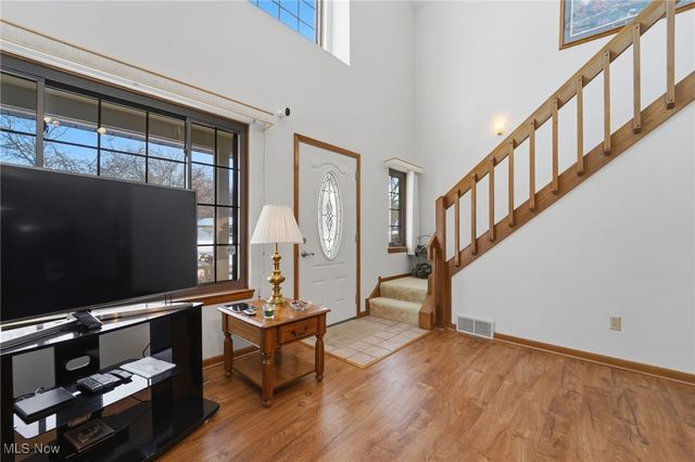 9165 Sugarbush Drive, Mentor, OH 44060