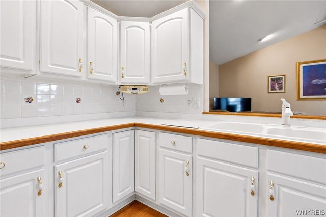 3313 Blossom Lane, Wheatfield, NY 14120