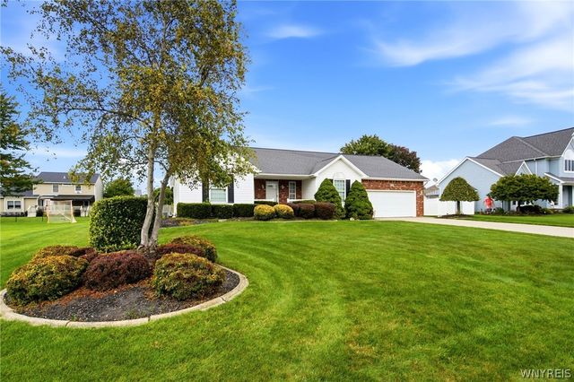 3313 Blossom Lane, Wheatfield, NY 14120