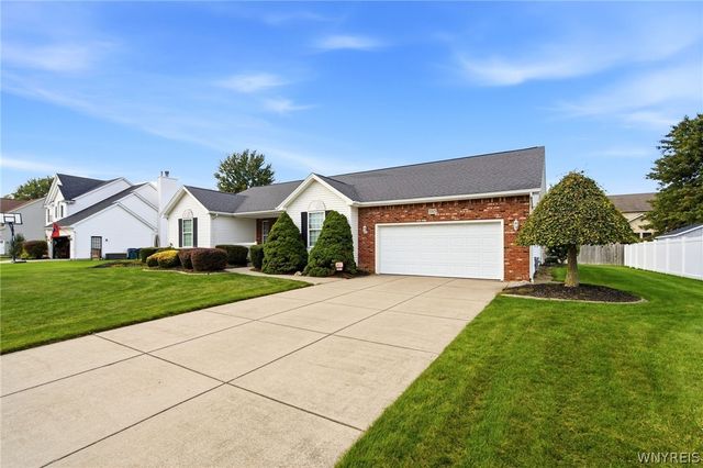 3313 Blossom Lane, Wheatfield, NY 14120
