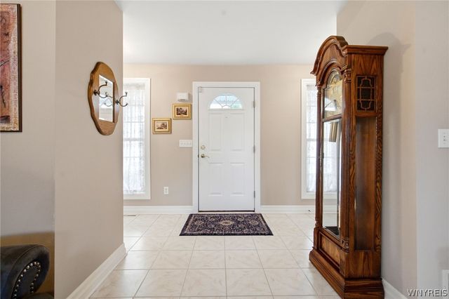 3313 Blossom Lane, Wheatfield, NY 14120