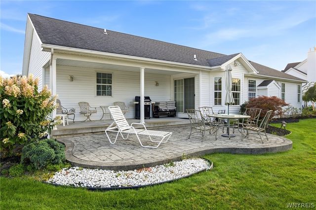 3313 Blossom Lane, Wheatfield, NY 14120