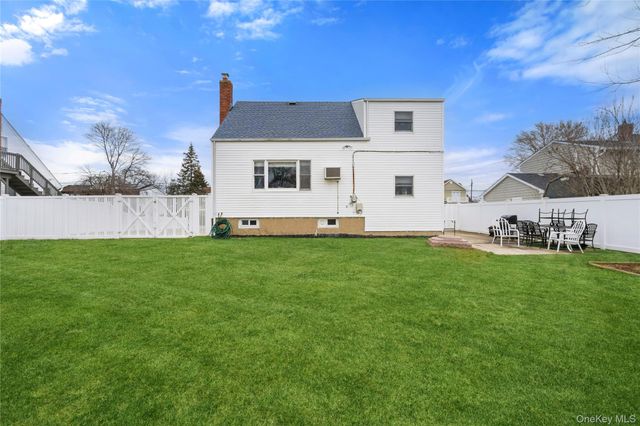 299 28th Street, Copiague, NY 11726