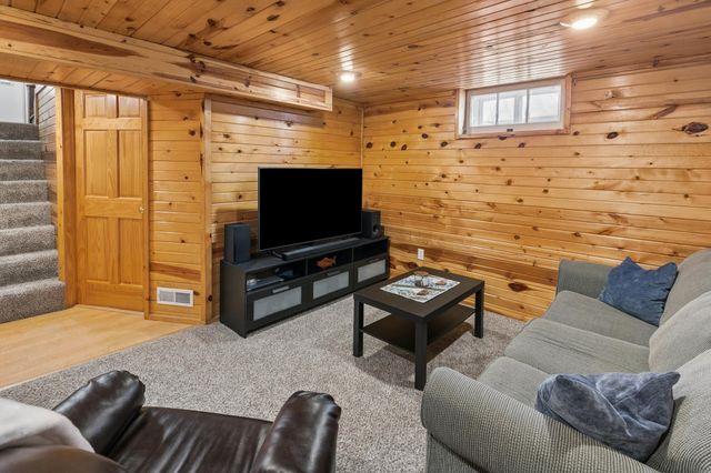 2202 6th Avenue, Anoka, MN 55303