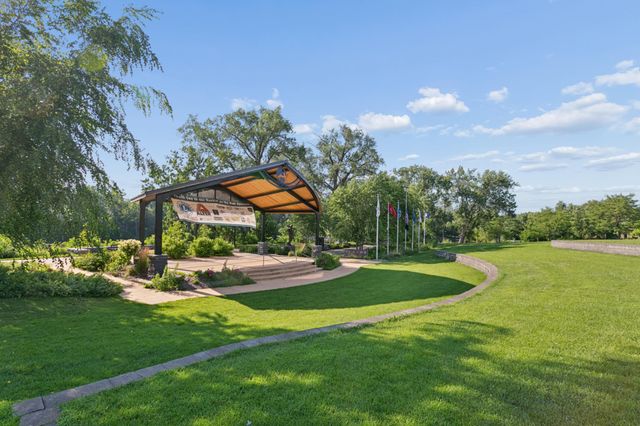 2202 6th Avenue, Anoka, MN 55303
