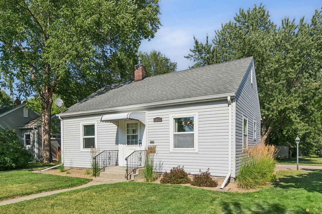 2202 6th Avenue, Anoka, MN 55303