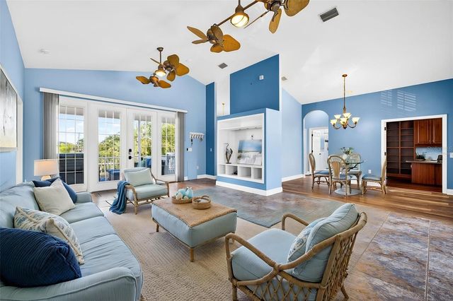 821 BLUE HERON BOULEVARD, Ruskin, FL 33570