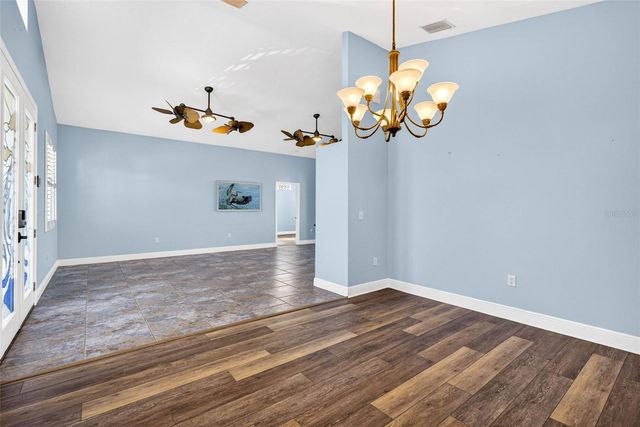 821 BLUE HERON BOULEVARD, Ruskin, FL 33570