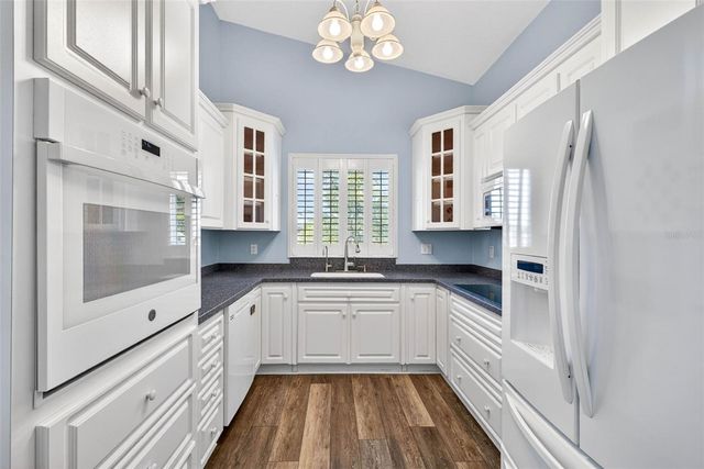 821 BLUE HERON BOULEVARD, Ruskin, FL 33570