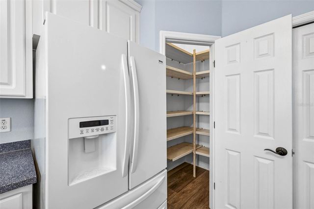 821 BLUE HERON BOULEVARD, Ruskin, FL 33570