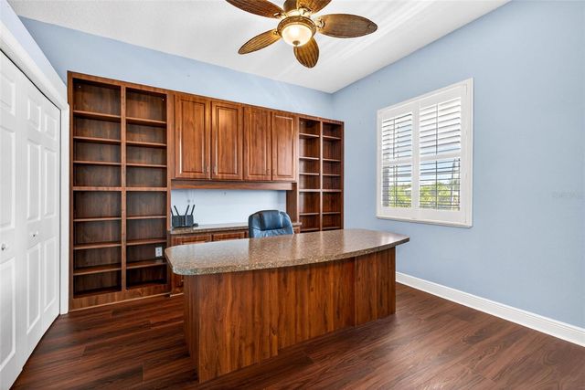 821 BLUE HERON BOULEVARD, Ruskin, FL 33570