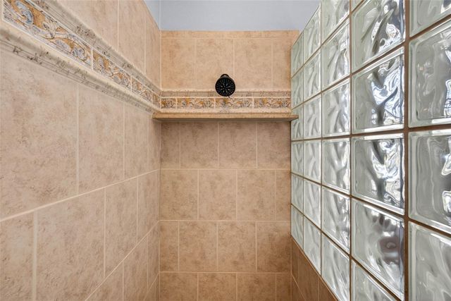 821 BLUE HERON BOULEVARD, Ruskin, FL 33570