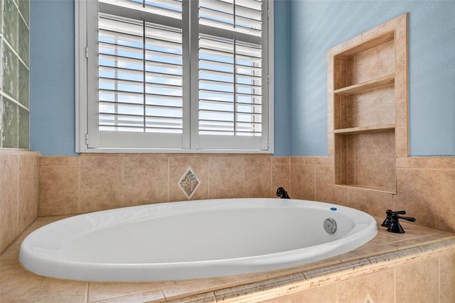 821 BLUE HERON BOULEVARD, Ruskin, FL 33570