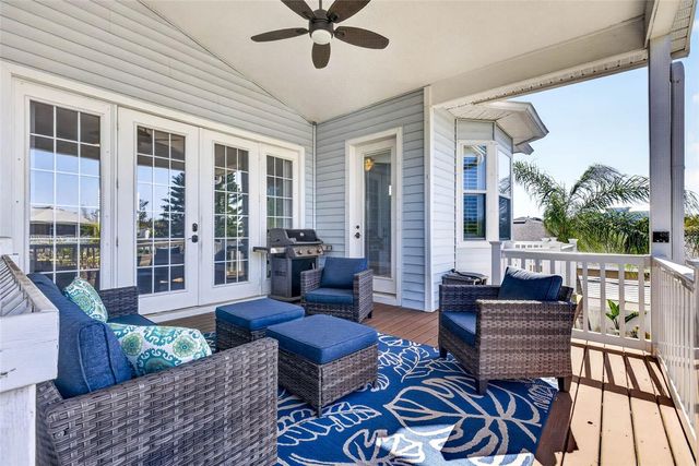 821 BLUE HERON BOULEVARD, Ruskin, FL 33570