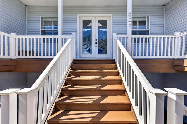 821 BLUE HERON BOULEVARD, Ruskin, FL 33570