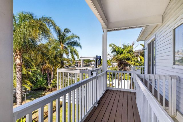 821 BLUE HERON BOULEVARD, Ruskin, FL 33570